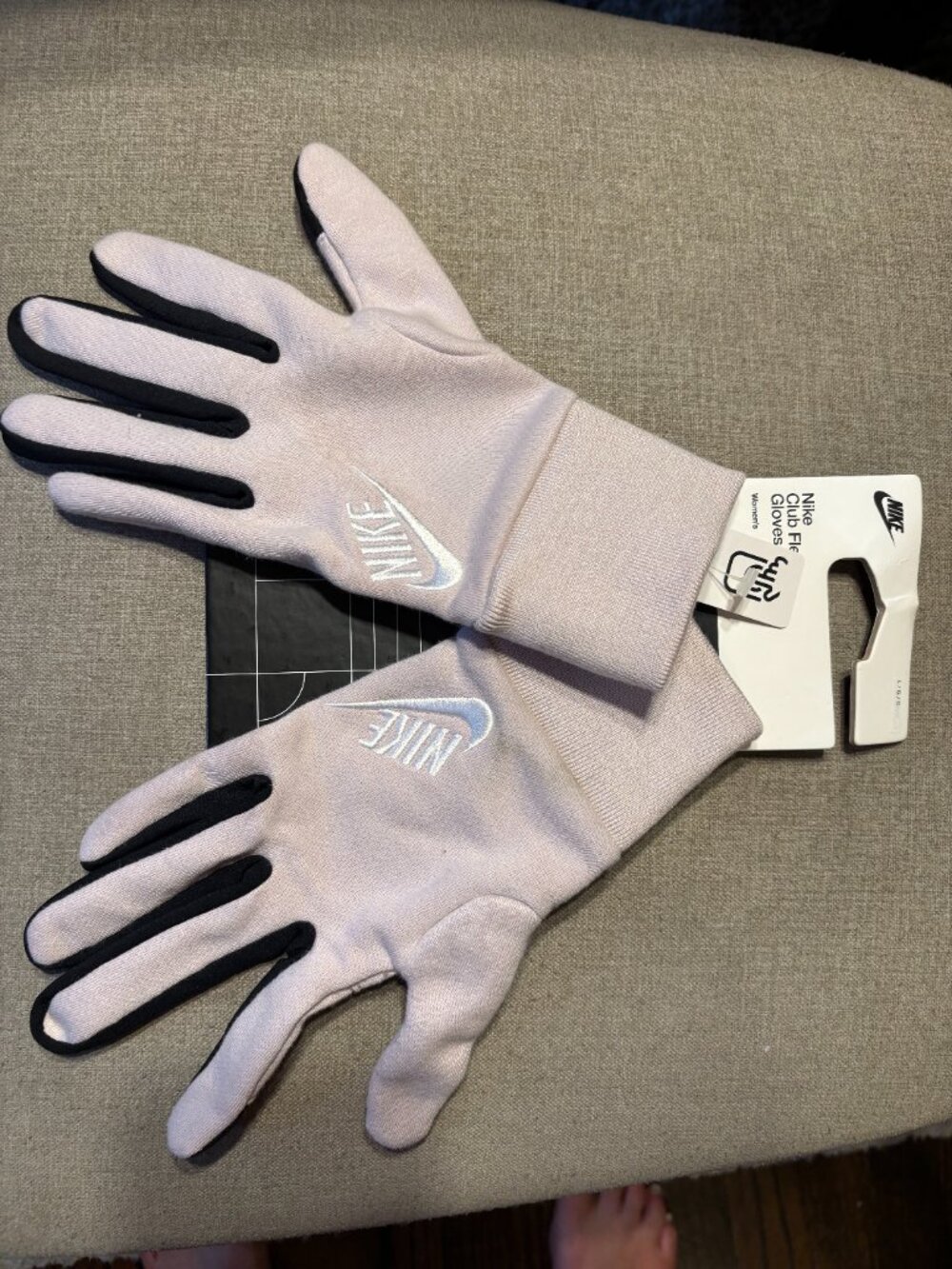 Nike Women's Club Fleece Gloves SZ: L